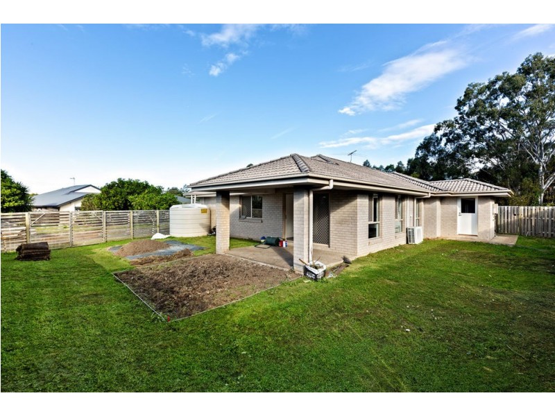 8 Breezeway Drive, Bahrs Scrub QLD 4207