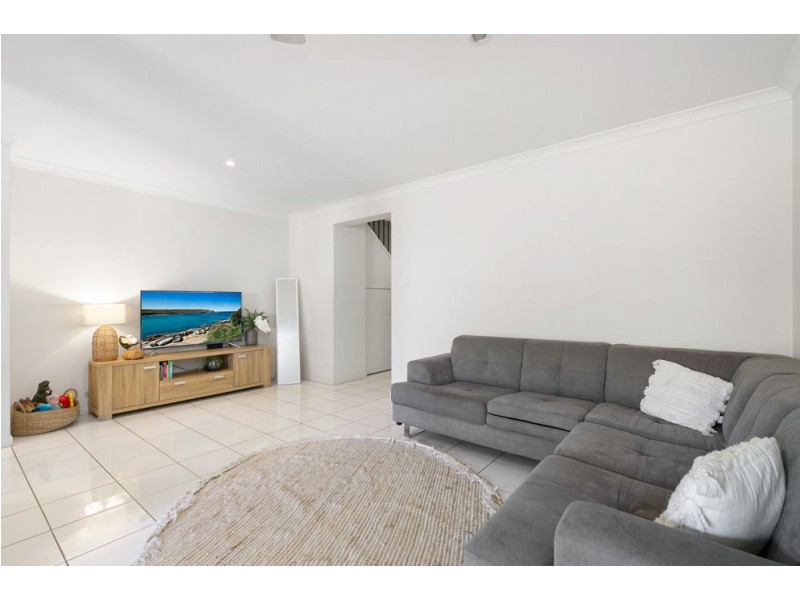 2/14 Tuxworth Place, Pimpama QLD 4209