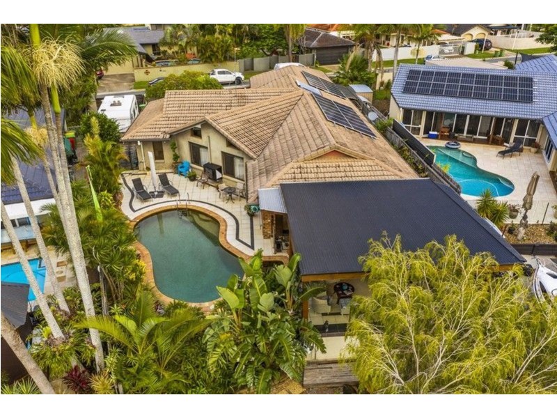 5 Huon Street, Broadbeach QLD 4218