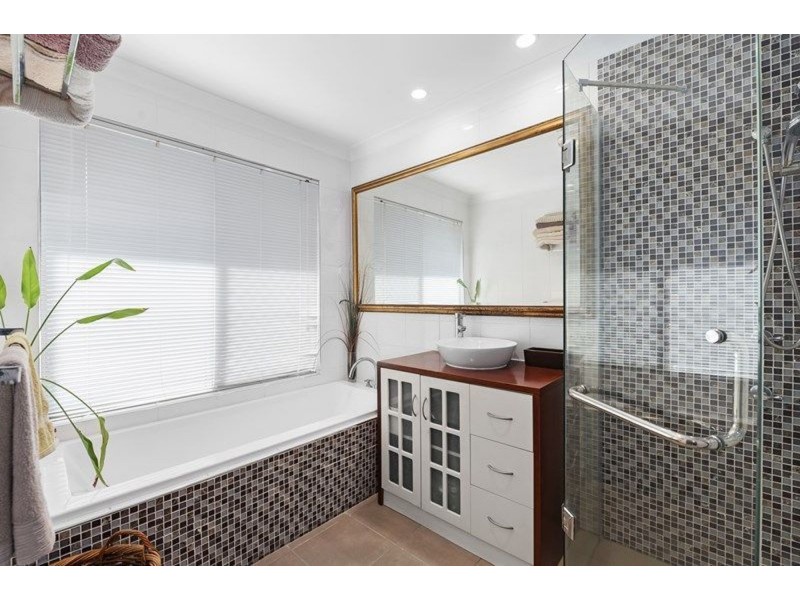 5 Huon Street, Broadbeach QLD 4218