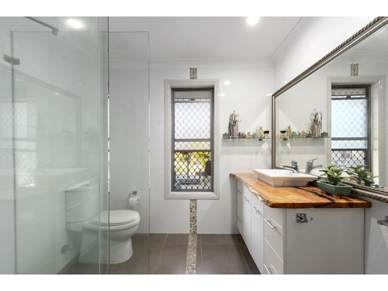 5 Huon Street, Broadbeach QLD 4218