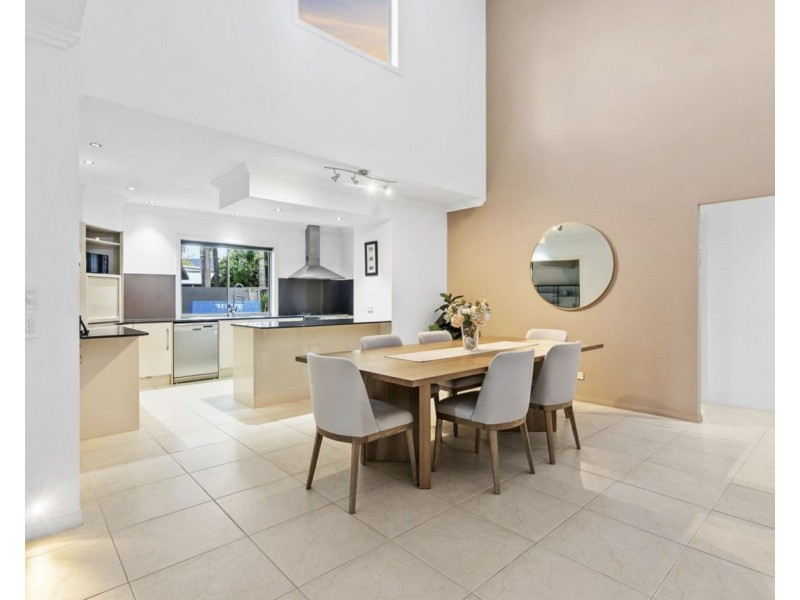 27 BUCCANEER WAY, Coomera QLD 4209