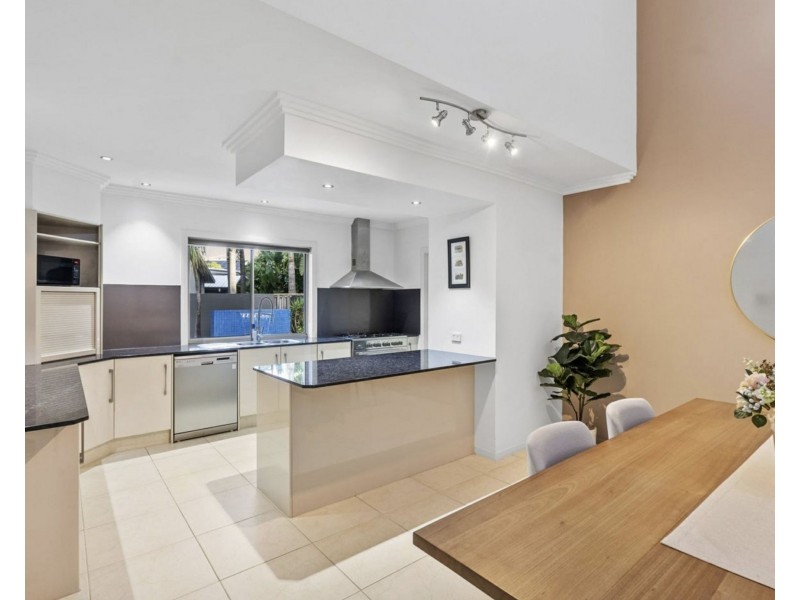 27 BUCCANEER WAY, Coomera QLD 4209