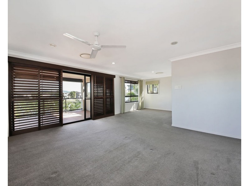 16 Saltair Grove, Helensvale QLD 4212