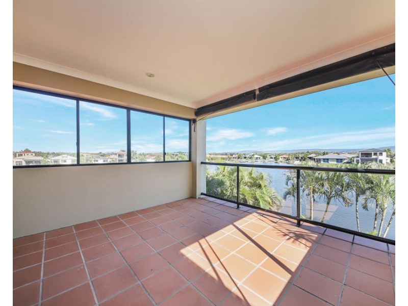 16 Saltair Grove, Helensvale QLD 4212