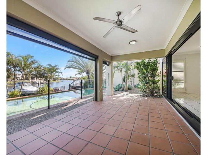 16 Saltair Grove, Helensvale QLD 4212