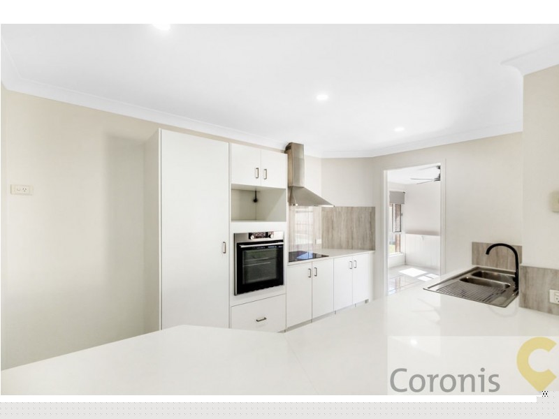 2 Morfantaine Terrace, Parkwood QLD 4214