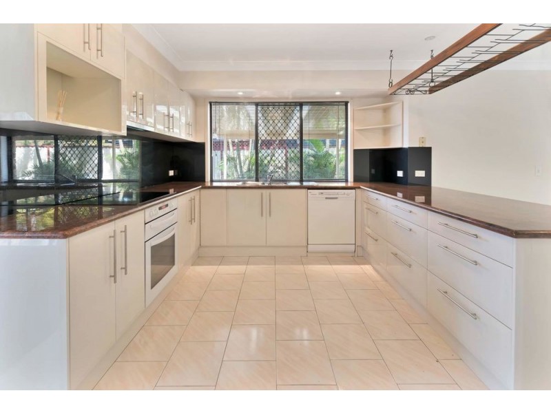 2 Grimsdyke Court, Molendinar QLD 4214