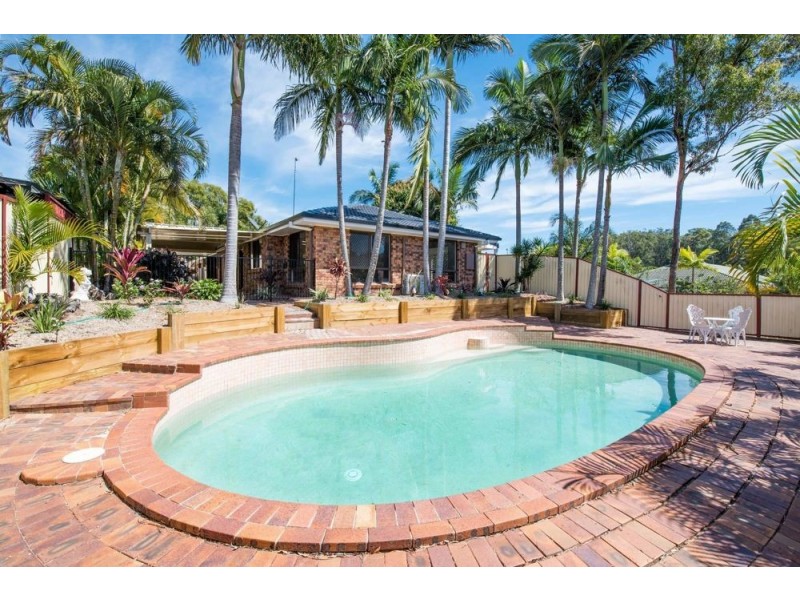 2 Grimsdyke Court, Molendinar QLD 4214