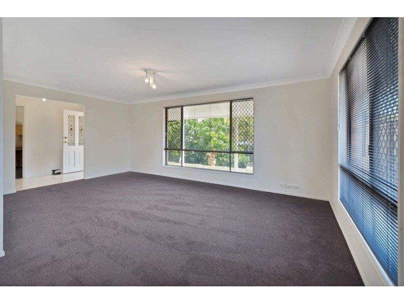 2 Grimsdyke Court, Molendinar QLD 4214