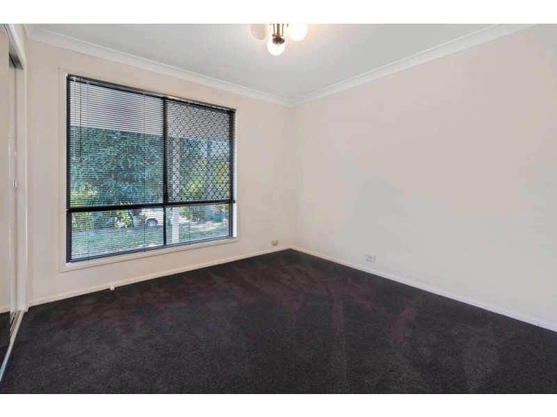 2 Grimsdyke Court, Molendinar QLD 4214