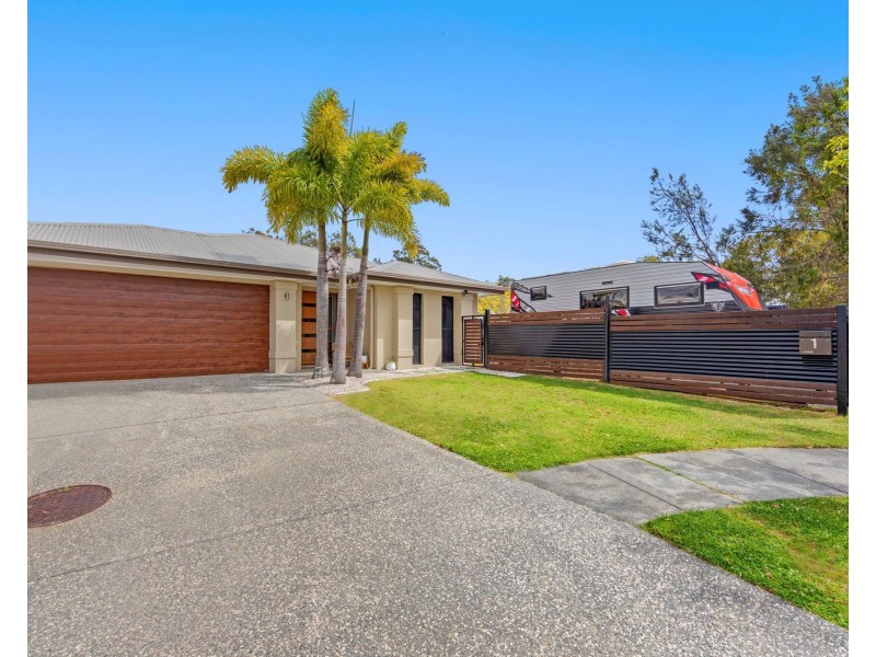 1 Casuarina Way, Helensvale QLD 4212