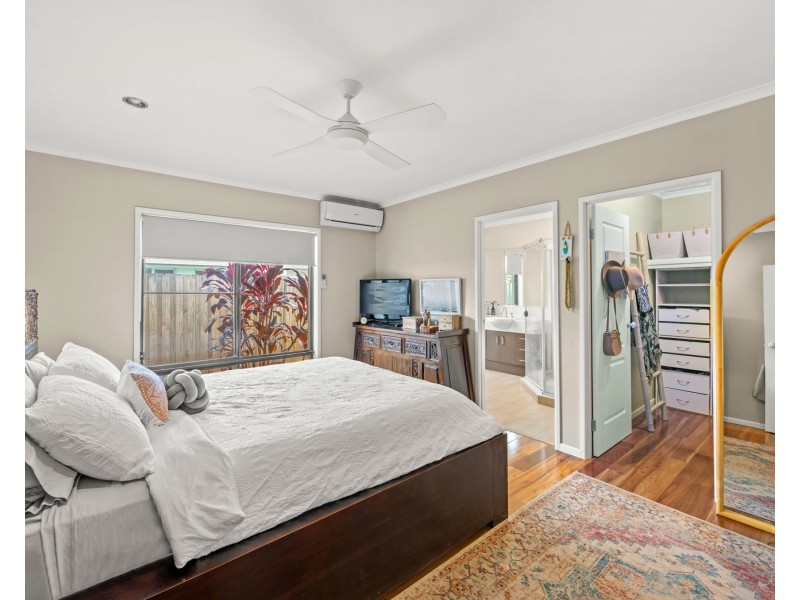 1 Casuarina Way, Helensvale QLD 4212