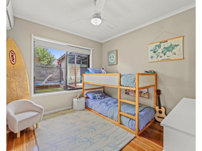 1 Casuarina Way, Helensvale QLD 4212