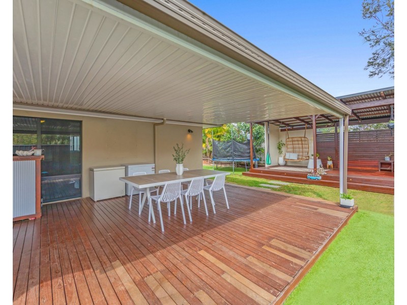 1 Casuarina Way, Helensvale QLD 4212
