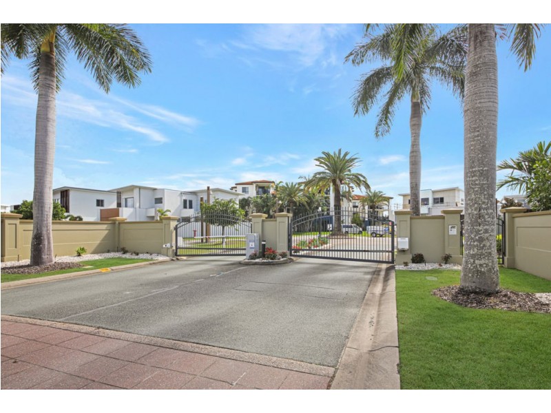 7020 Phoenix Palms Drive, Hope Island QLD 4212