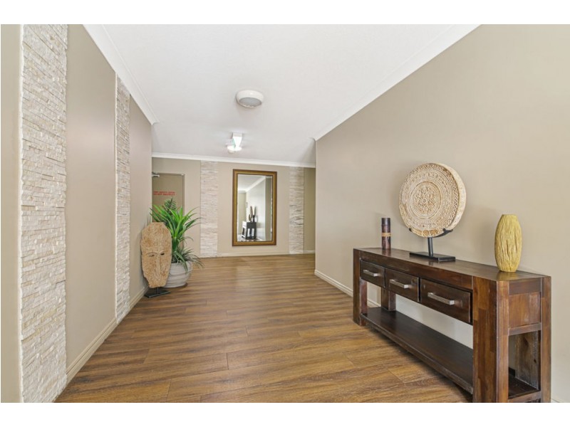 7020 Phoenix Palms Drive, Hope Island QLD 4212