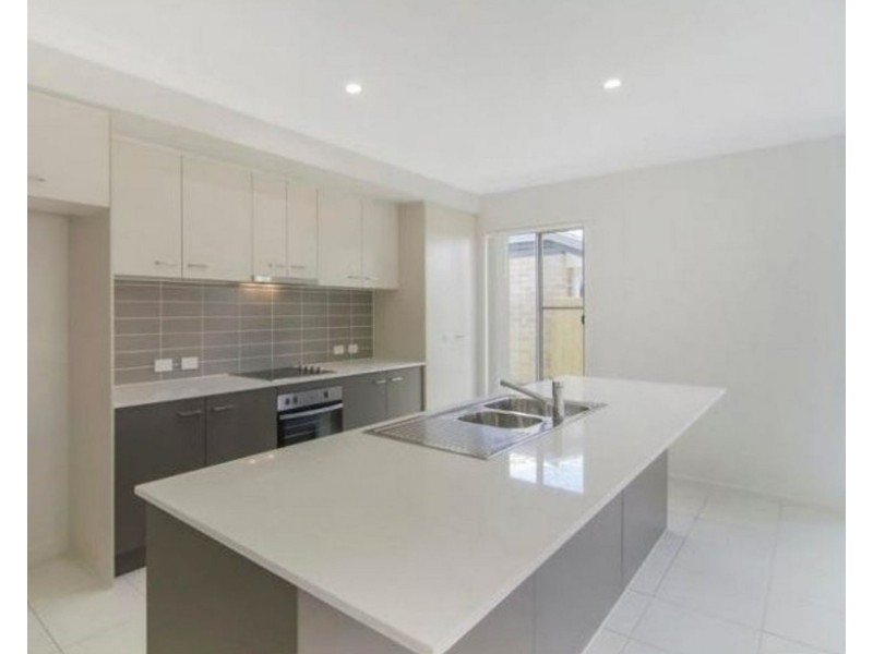 100 Picnic Creek Drive, Coomera QLD 4209