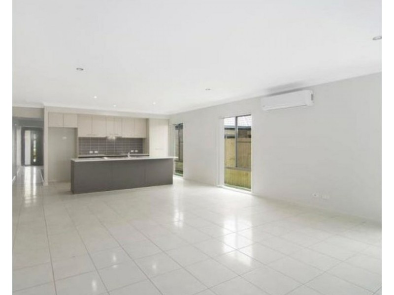 100 Picnic Creek Drive, Coomera QLD 4209