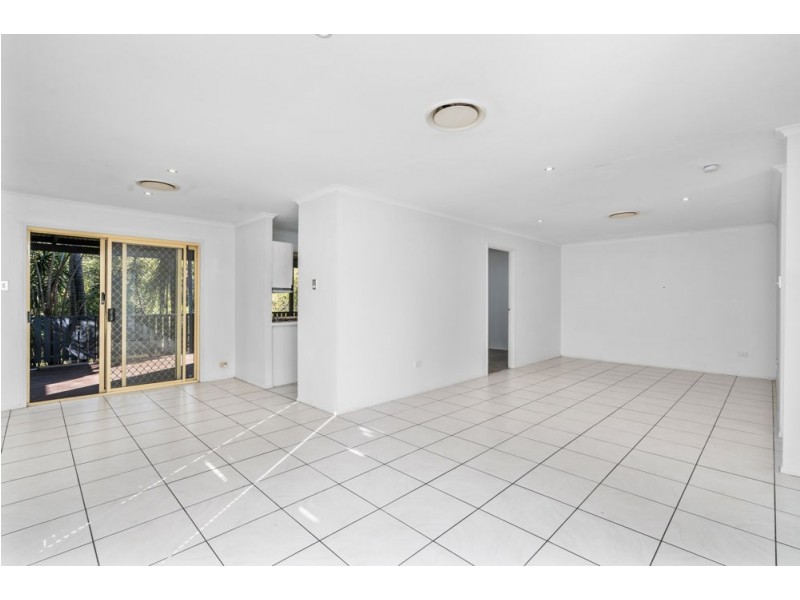 69 River Oak Drive, Helensvale QLD 4212