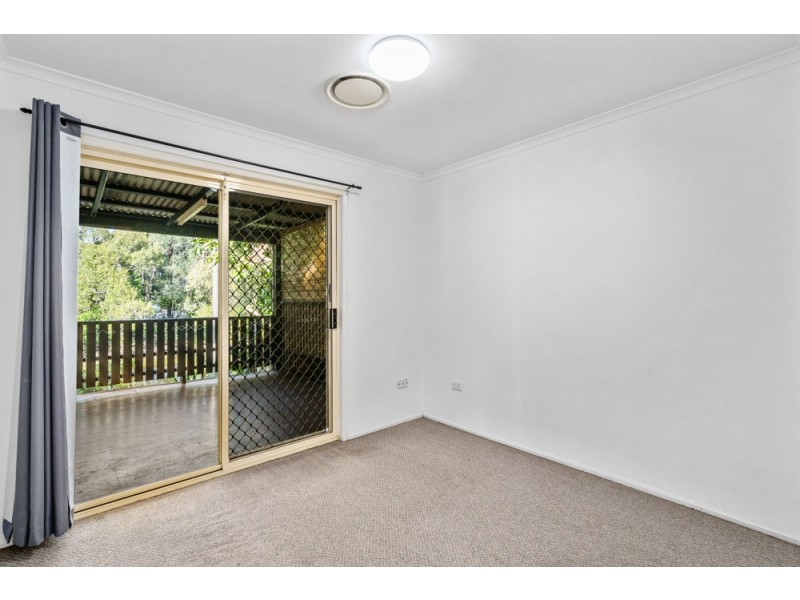 69 River Oak Drive, Helensvale QLD 4212