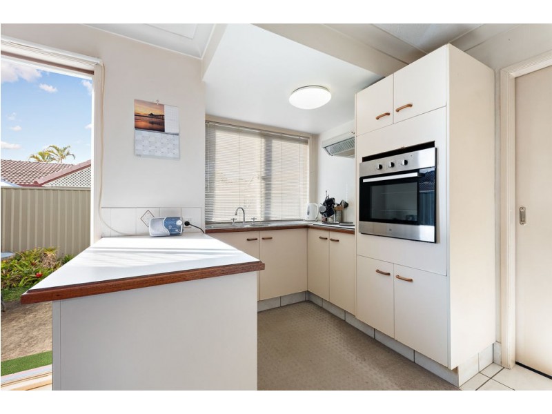 41/2 Saint Kevins Avenue, Benowa QLD 4217