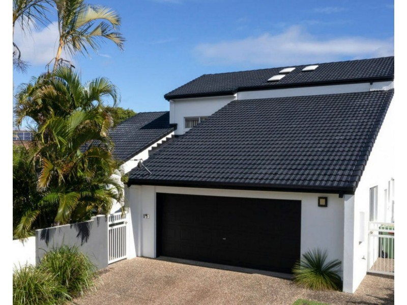 29 Kingfisher Crescent, Burleigh Waters QLD 4220