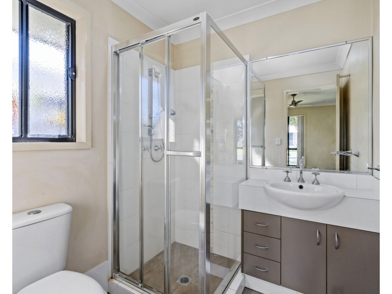 5 BENJAMIN STREET, Pimpama QLD 4209