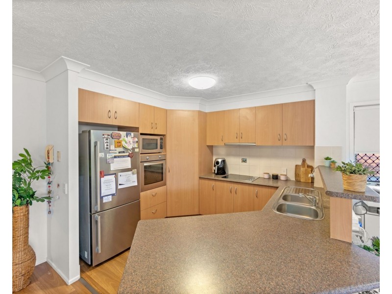 26/16 Sykes Court, Southport QLD 4215