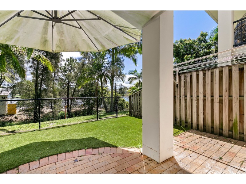 9/323 Christine Avenue, Varsity Lakes QLD 4227