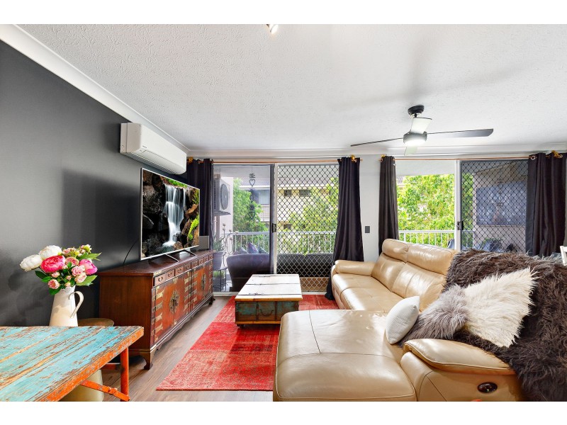 8/111 Frank Street, Labrador QLD 4215