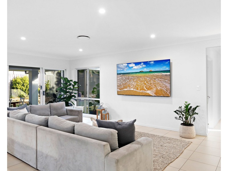 24 Zeus Circuit, Coomera Waters QLD 4209