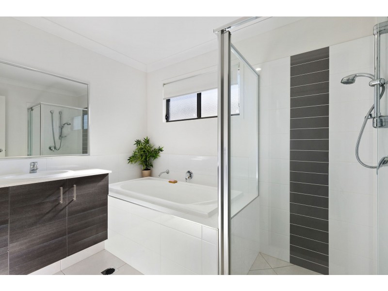 6 Palmerston Place, Coomera QLD 4209