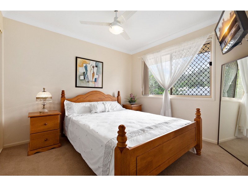 3 York Court, Pacific Pines QLD 4211