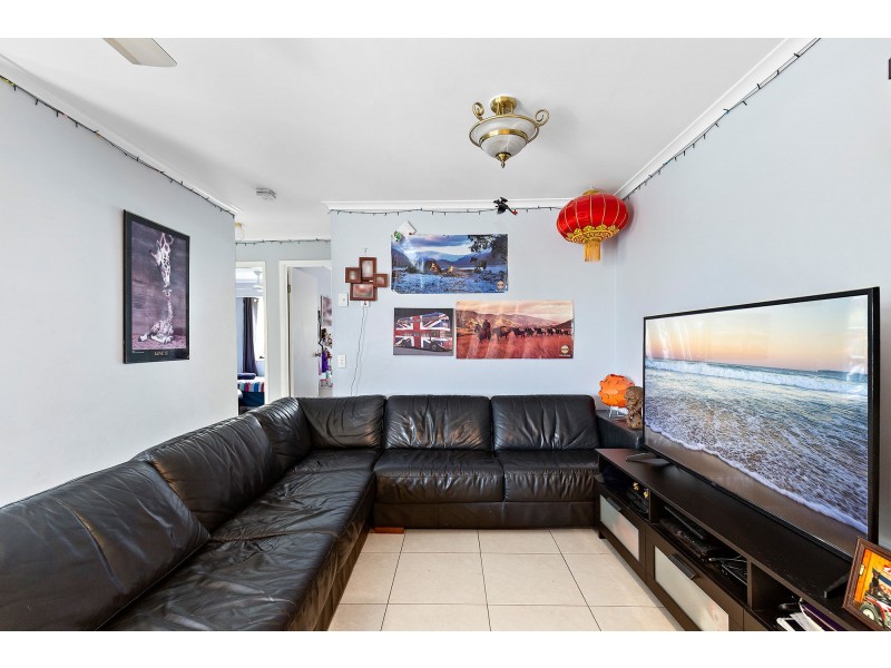 2/23 Callistemon Court, Arundel QLD 4214