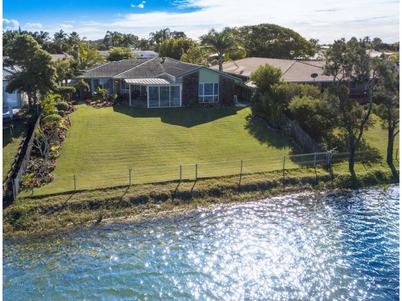 46 Auk Avenue, Burleigh Waters QLD 4220