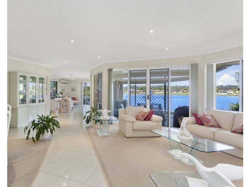 46 Auk Avenue, Burleigh Waters QLD 4220