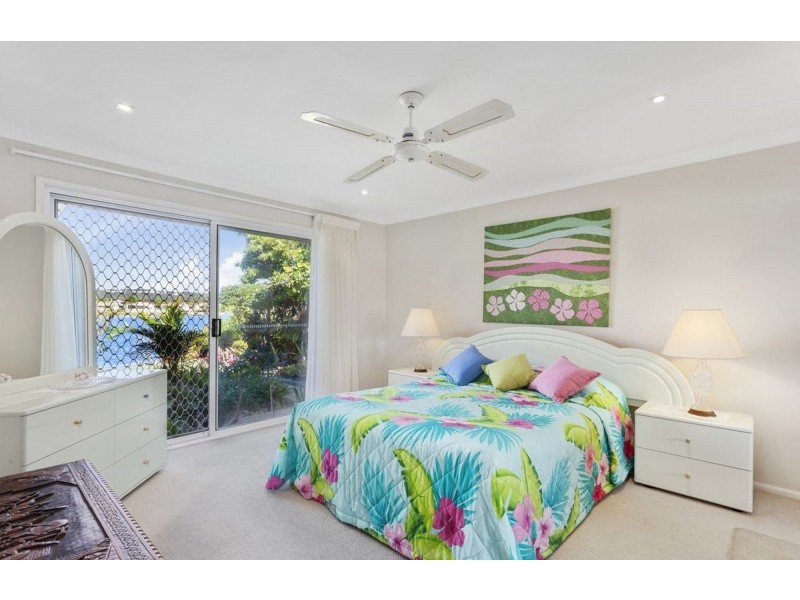 46 Auk Avenue, Burleigh Waters QLD 4220