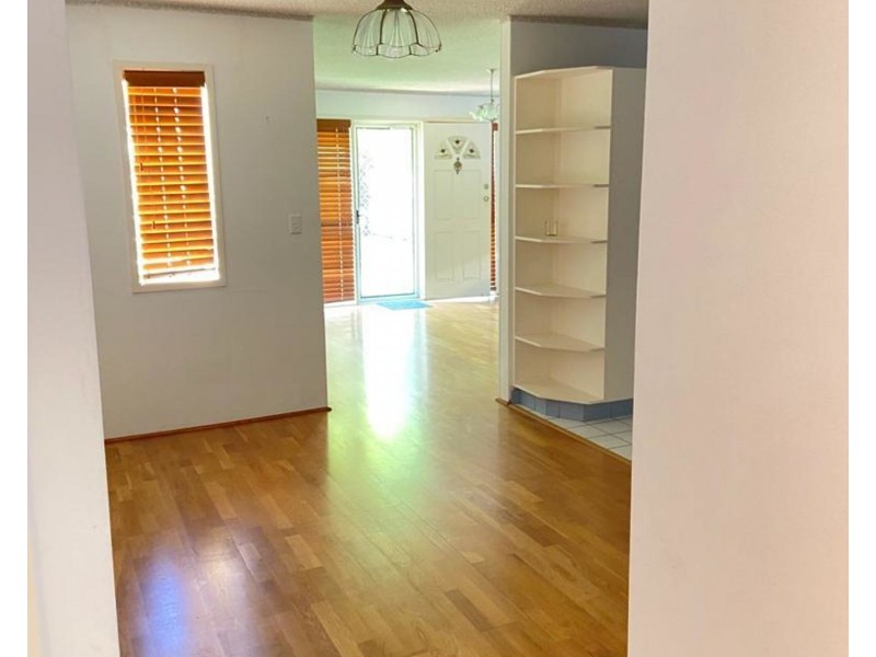 1/6 Vernia place, Biggera Waters QLD 4216