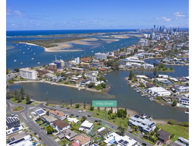 9 Ray Street, Runaway Bay QLD 4216