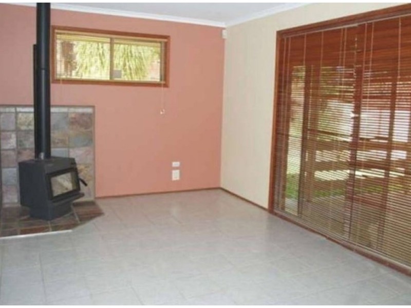 3 Bernadette Place, Highland Park QLD 4211