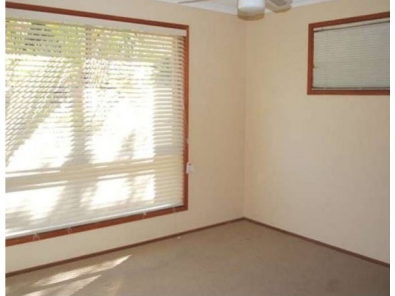 3 Bernadette Place, Highland Park QLD 4211