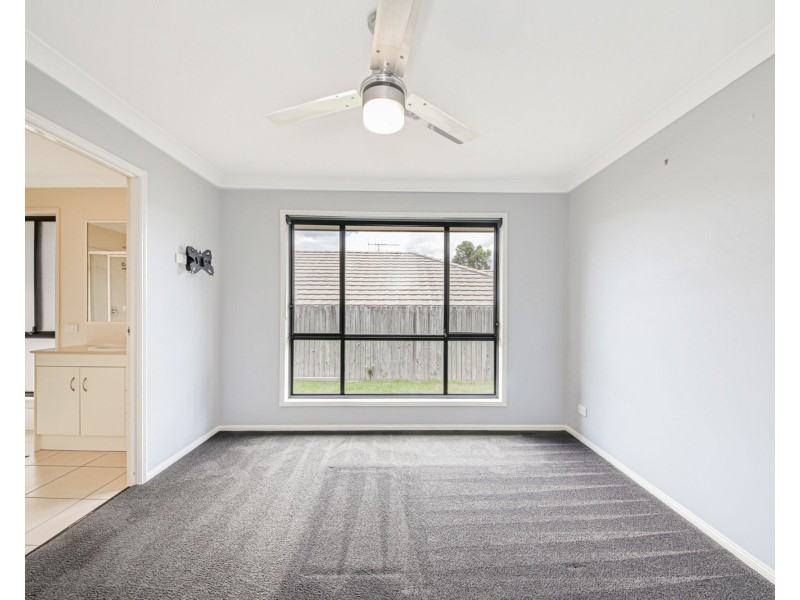 17 Jasmine Circuit, Ormeau QLD 4208