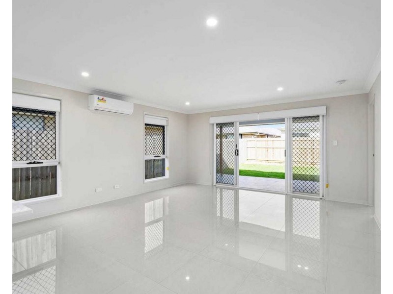 3 Fairbourne Terrace, Pimpama QLD 4209