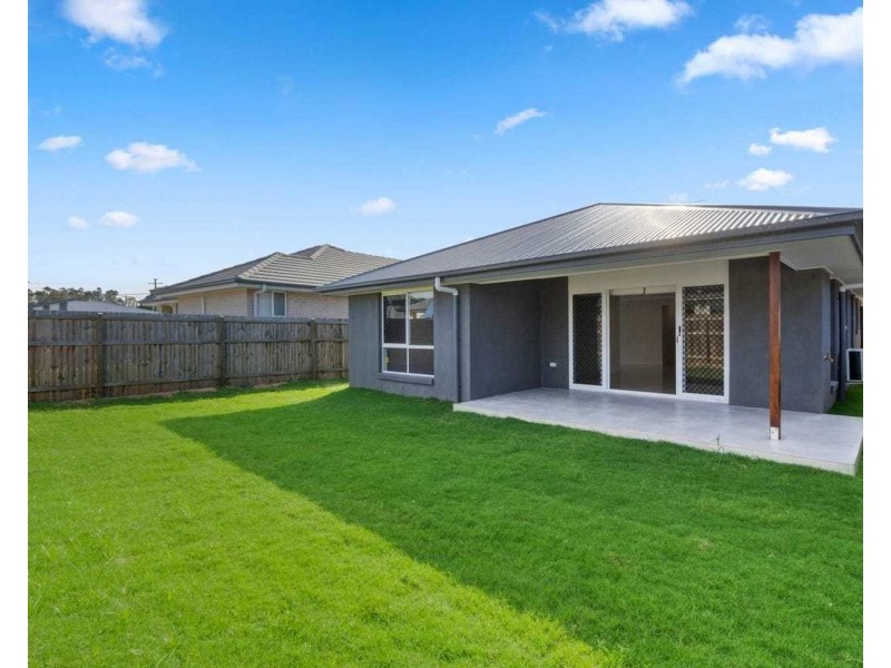 3 Fairbourne Terrace, Pimpama QLD 4209