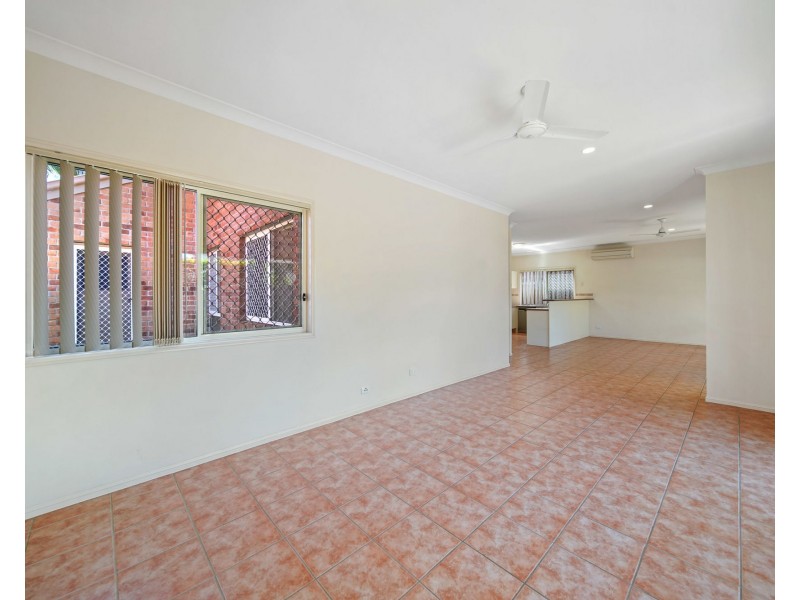 5 Mauritius Court, Varsity Lakes QLD 4227