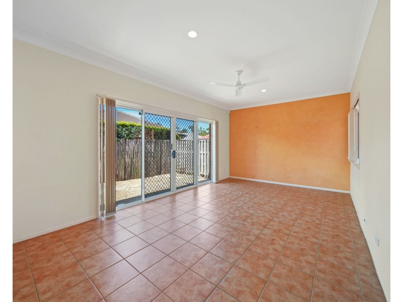 5 Mauritius Court, Varsity Lakes QLD 4227