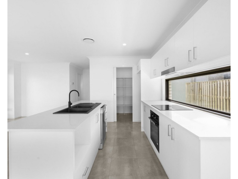 3 Great Sandy Circuit, Pimpama QLD 4209