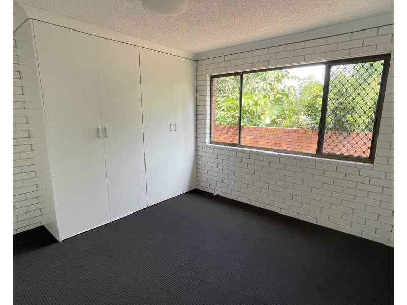 1/205 Government Road, Labrador QLD 4215