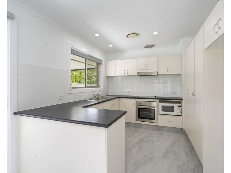 5 Shepparton Road, Helensvale QLD 4212